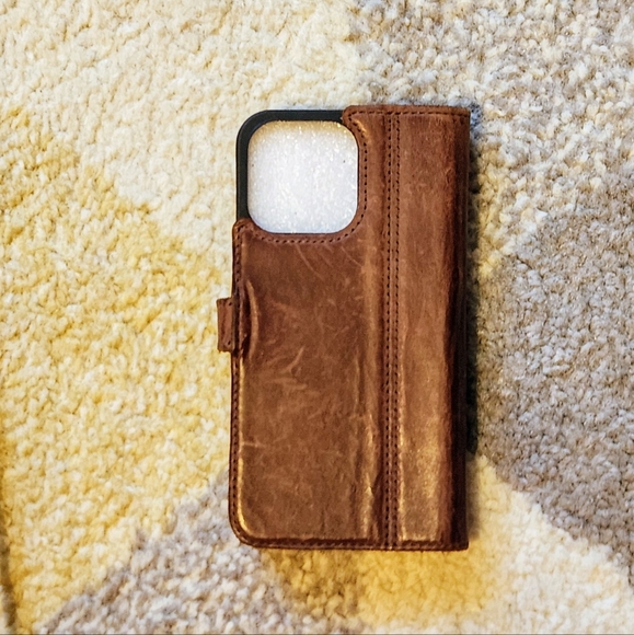 Leather Wallet Case – iPhone 13 Pro - Picture 2 of 8
